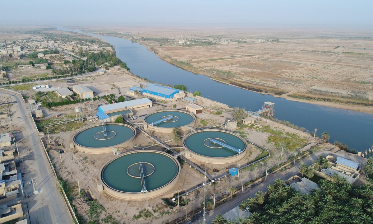 کسب و کار در دارخوین